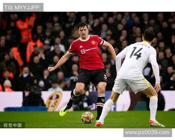 新生代足球球星任意球技巧大比拼 助力球队攻城拔寨展现非凡天赋